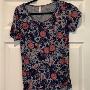 Small Floral Lularoe Classic T